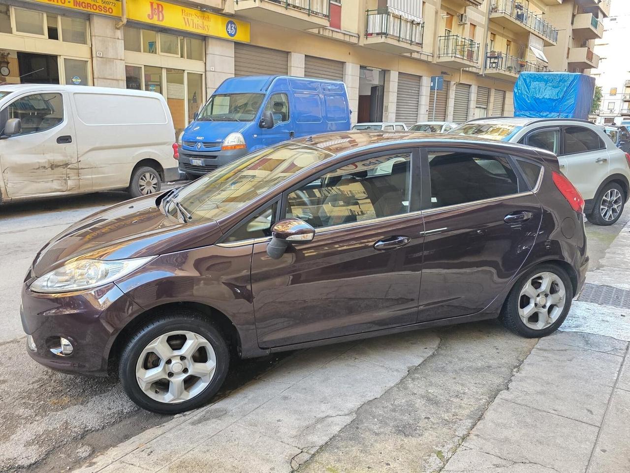 Ford Fiesta Fiesta+ 1.4 5 porte Bz.- GPL