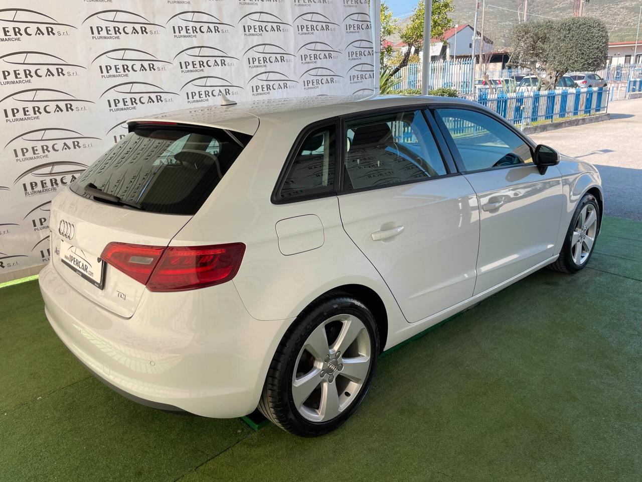 Audi A3 SPB 1.6 TDI clean diesel Ambition