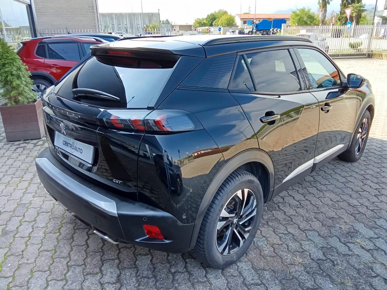 Peugeot 2008 PureTech 130 S&S EAT8 GT
