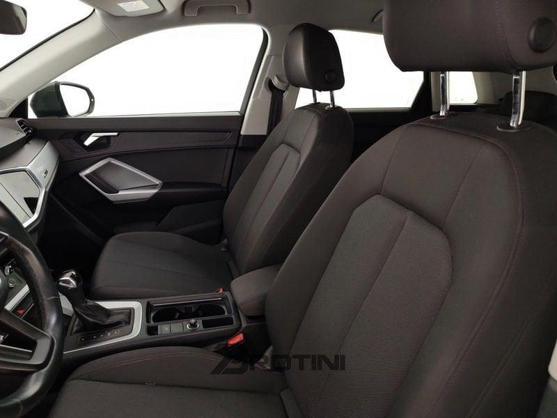 Audi Q3 2.0 35 TDI S Tronic Business Advanced