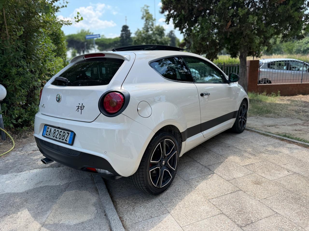 Alfa Romeo MiTo 1.6 JTDm 16V Distinctive Premium Pack