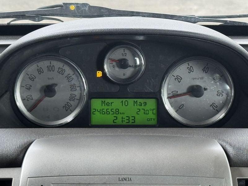 Lancia Ypsilon 1.2 8v Platino NEOPATENTATI FRIZIONE NUOVA