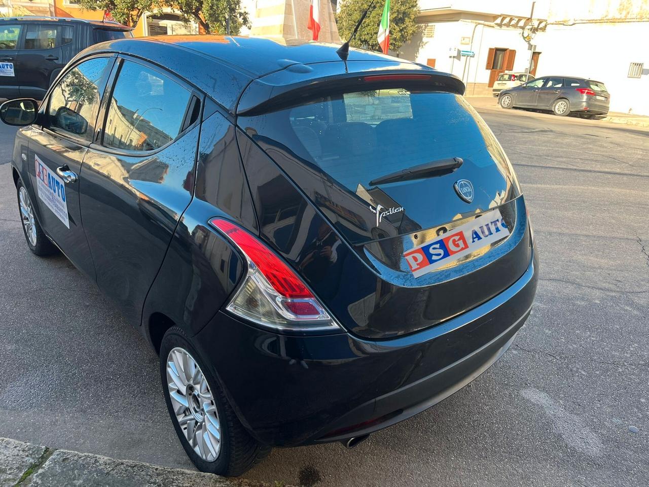 LANCIA YPSILO 1.2 BENZ 5 PORTE LUGLIO 2015 DISTRIBUZ ESEGUITA PERFETTA