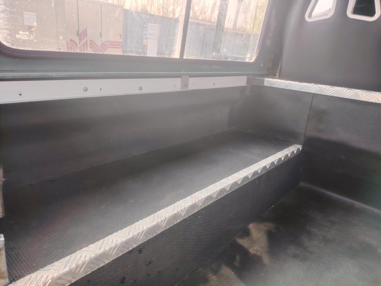 Land Rover Defender 9.0 2.5 Td5 -AUTOCARRO