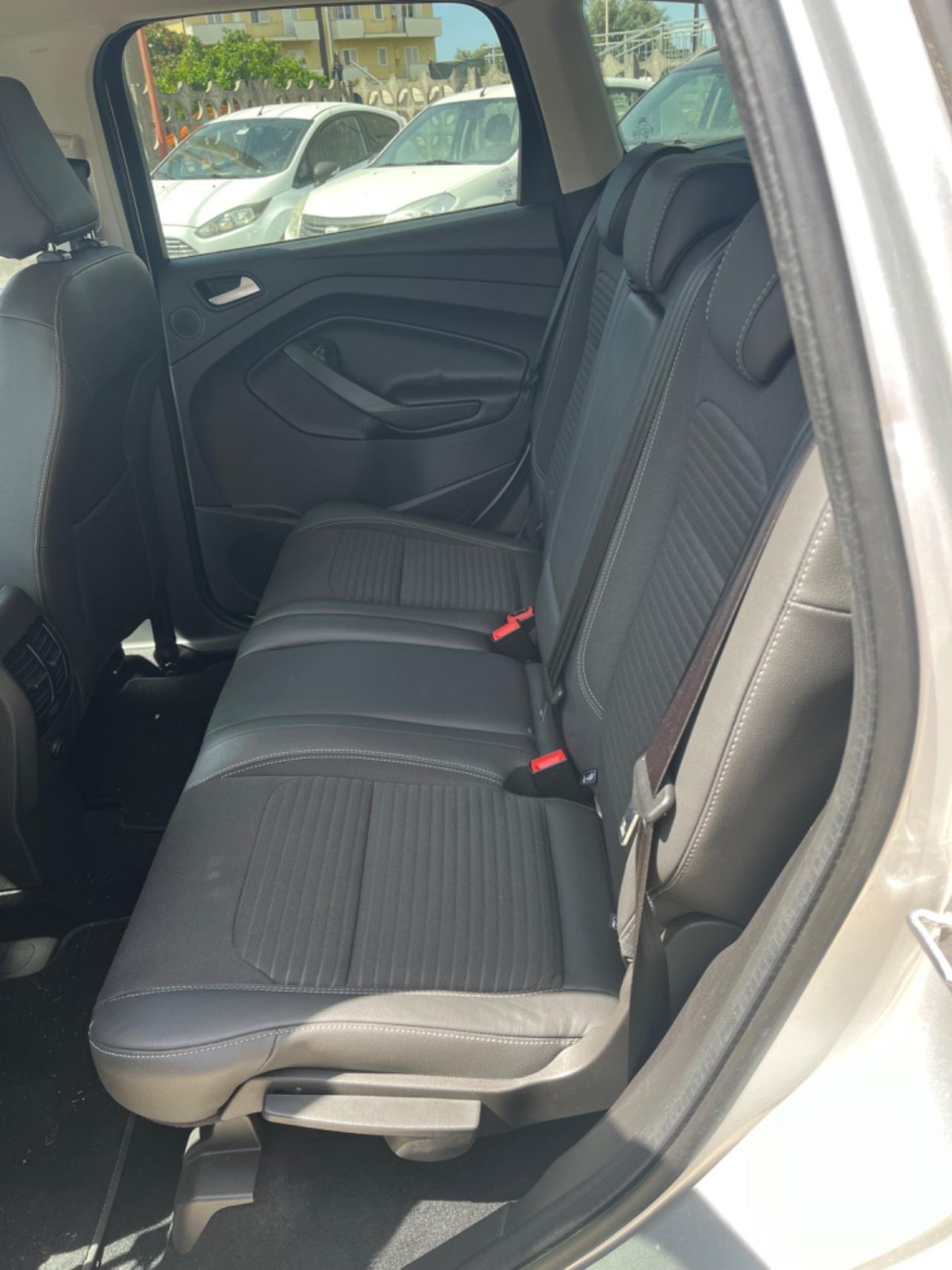 Ford Kuga 1.5 TDCI 120 CV S&S 2WD Titanium