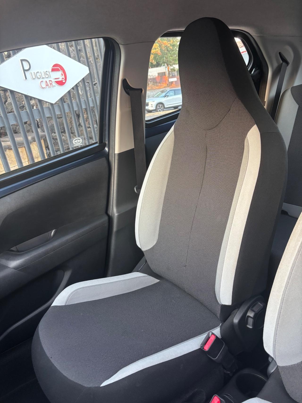 Toyota Aygo 1.0 VVT-i 69 CV 5 porte x-play automatica