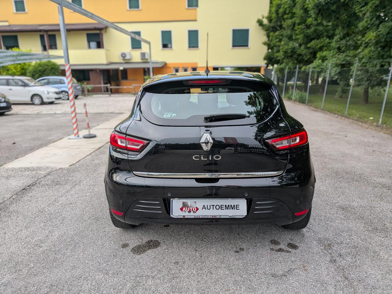 Renault Clio Moschino TCe 5 porte adatta a neopatentati