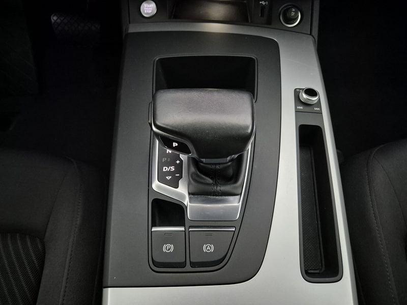 Audi Q5 II 2020 40 2.0 tdi mhev 12V Business quattro s-tronic