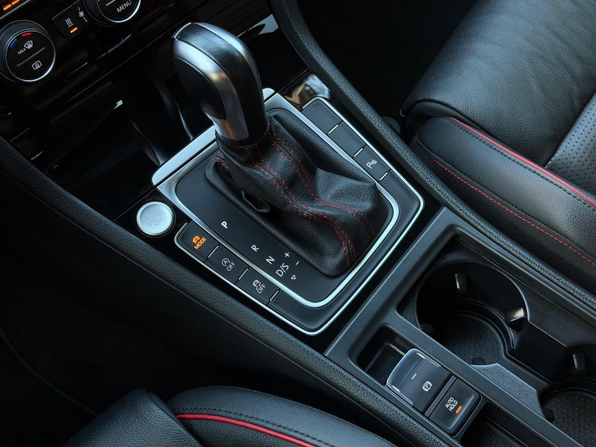 Volkswagen Golf 7.5 GTI 2.0 TSI 245 CV