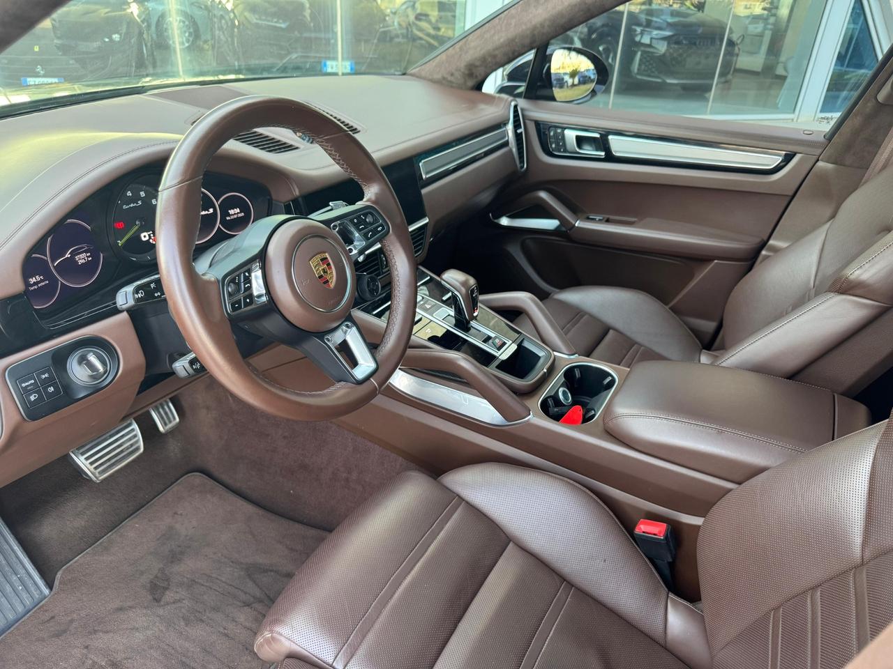 Porsche Cayenne Coupe Turbo S possibilità noleggio no scoring