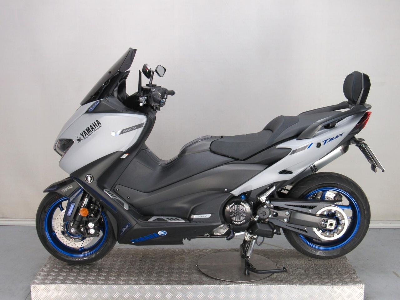 Yamaha TMAX 560 ABS SCARICO ARROW