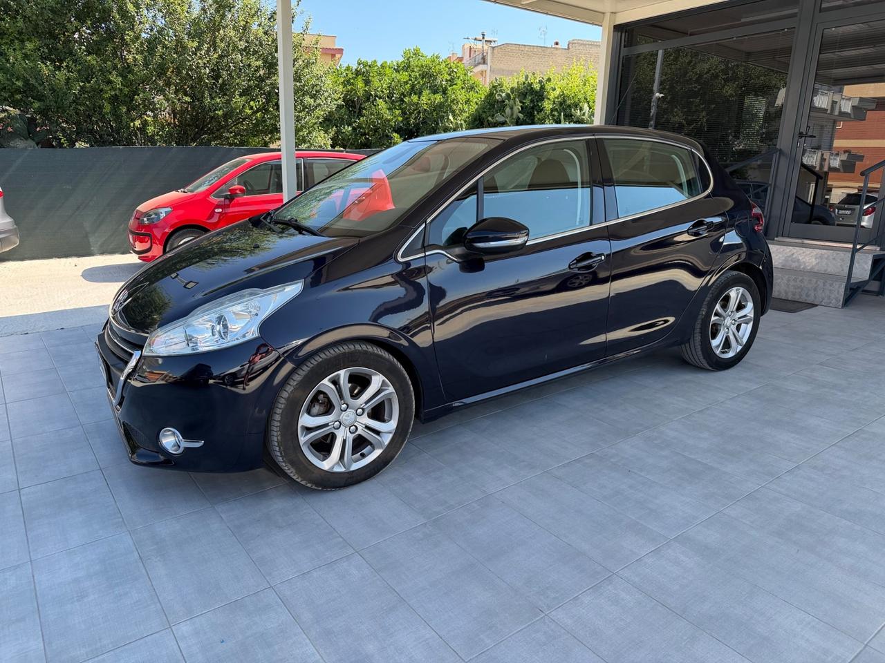 Peugeot 208 1.6 e-HDi 92 CV Stop&Start 5 porte Allure