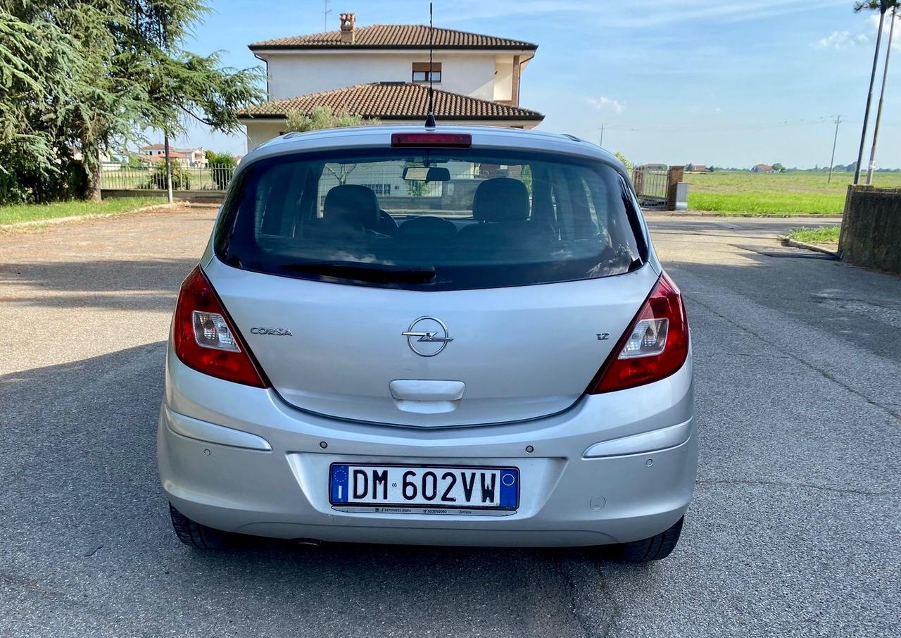 Opel Corsa Cosmo full optional