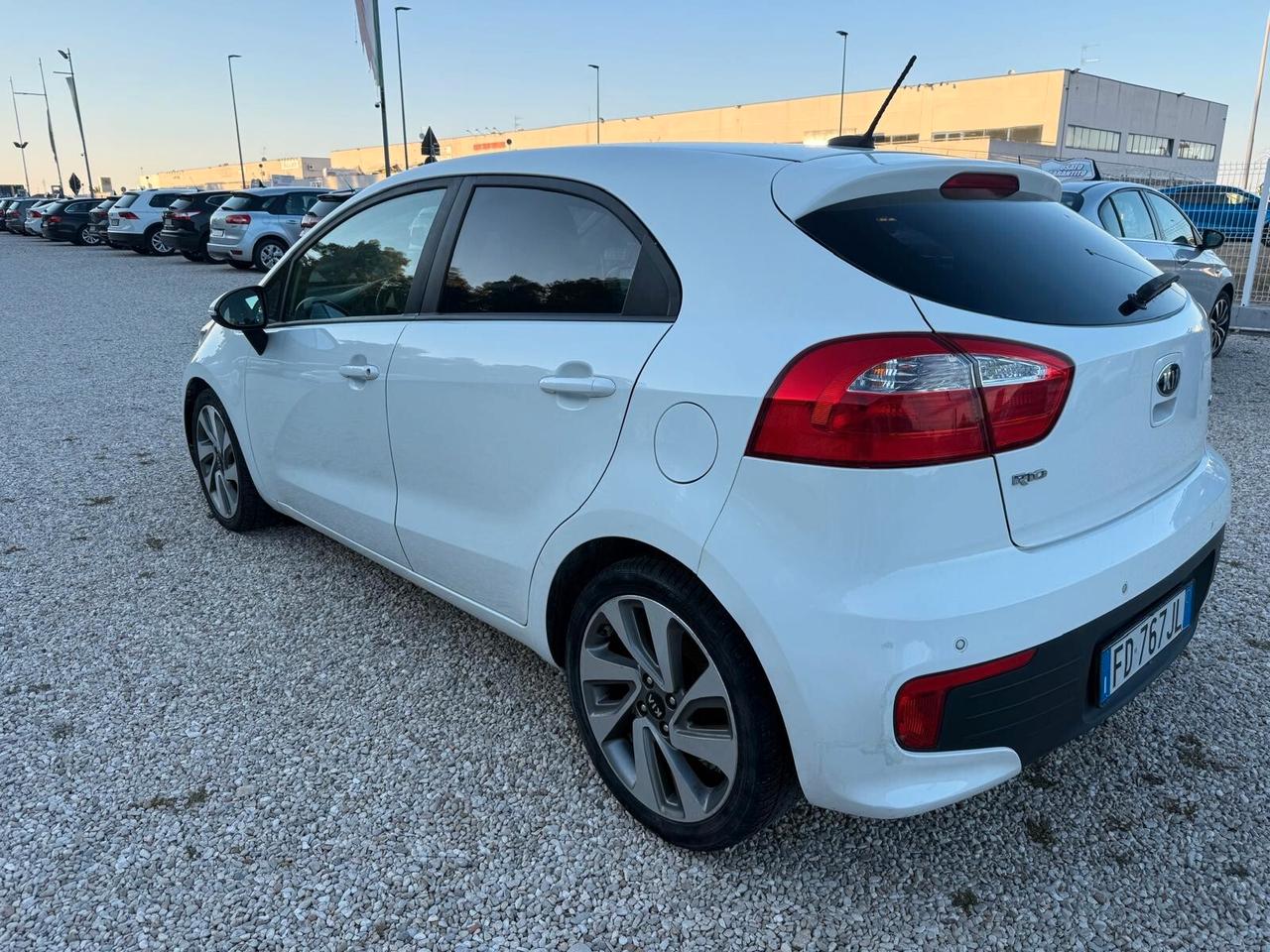 Kia Rio 1.4 CRDi 5p. Cool