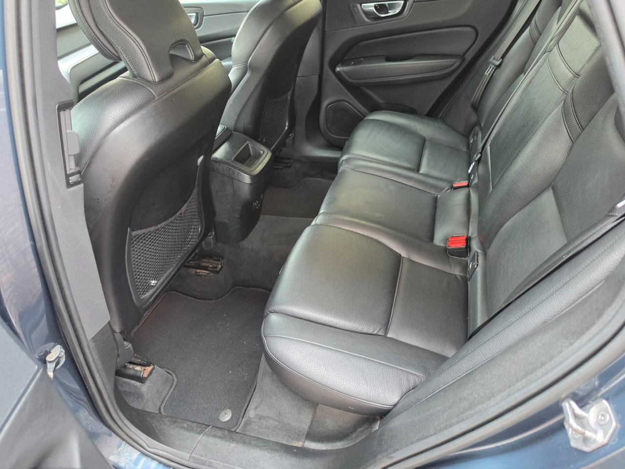 Volvo XC 60 XC60 B4 (d) AWD Geartronic Momentum Pro