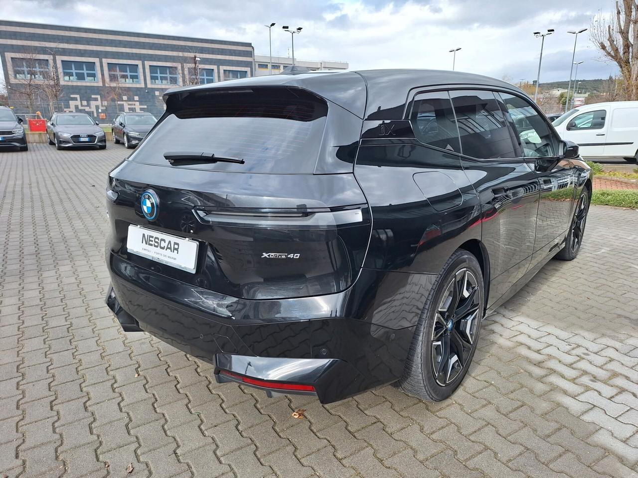 Bmw IX xDrive40 Pacchetto Sportivo IVA ESPOSTA