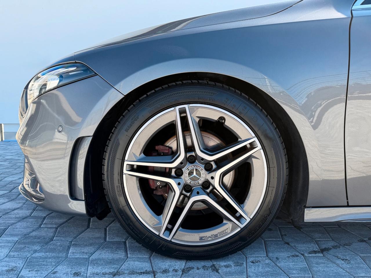 Mercedes-benz A 200 Premium AMG Line