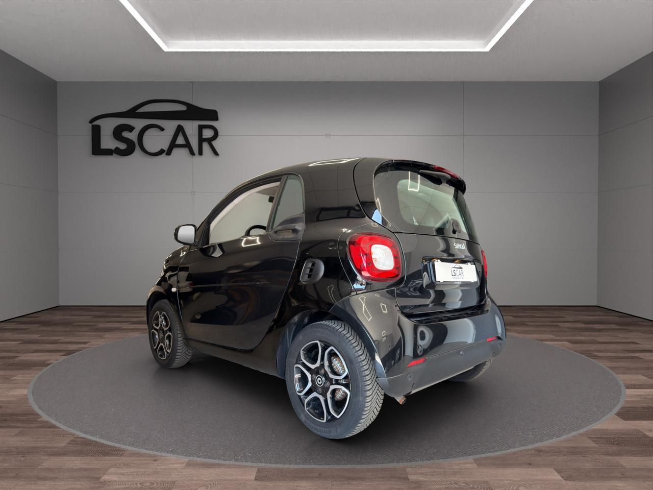 Smart fortwo coupe Prime 90cv - Unico proprietario - Sedili in pelle riscaldabili - Cerchi in lega - Luci Led - Tetto panoramico