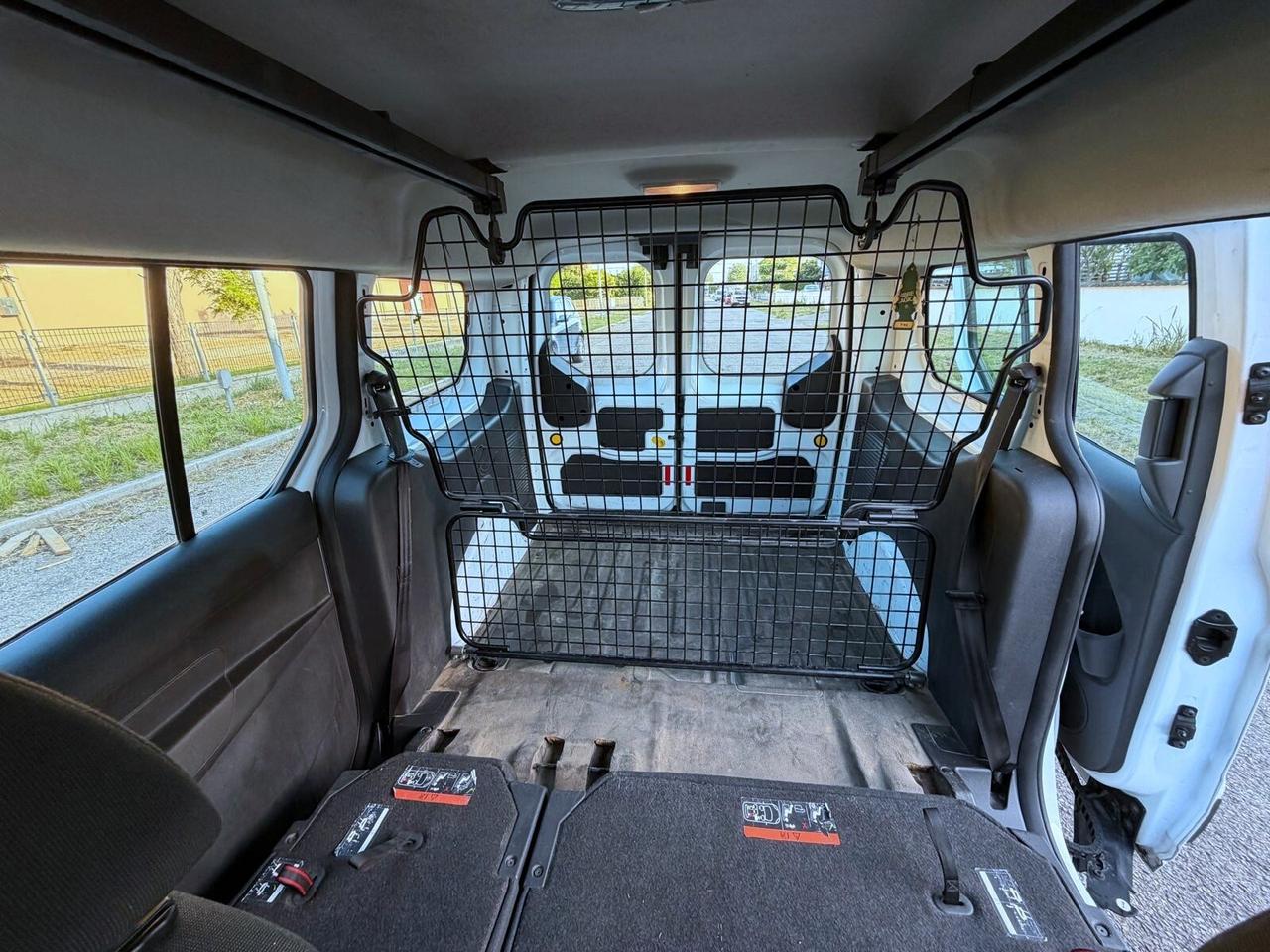 FORD TRANSIT CONNECT 1.5 PASSO LUNGO 5 POSTI