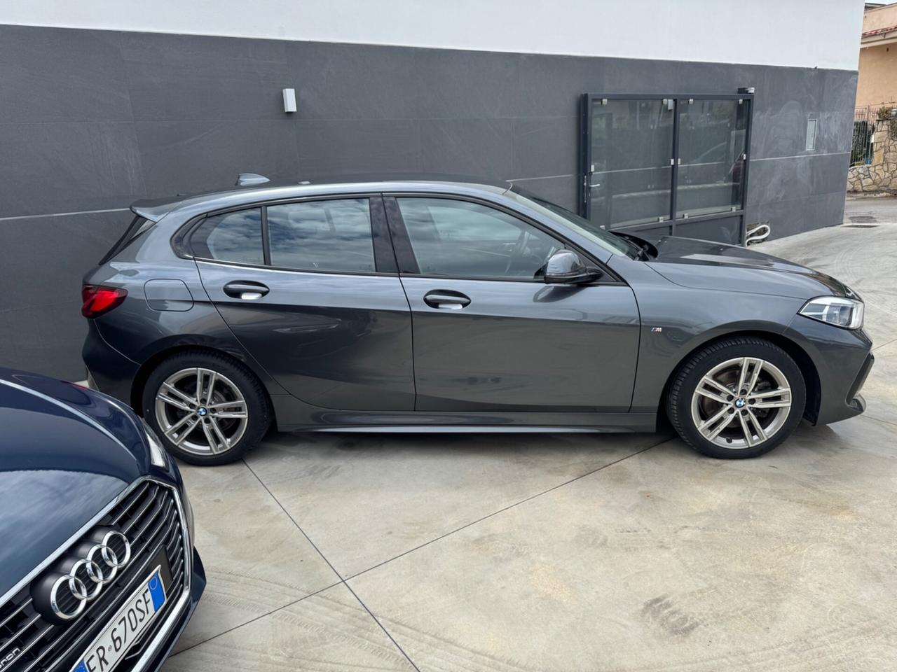 Bmw 118 118d 5p. Msport