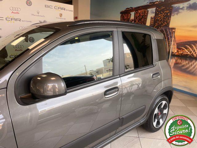 FIAT Panda Cross 1.0 Hybrid *DISPLAY COLORI