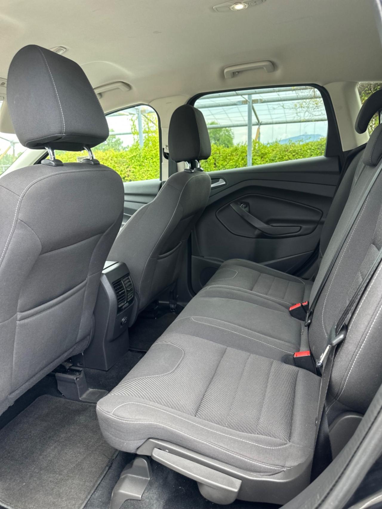 Ford Kuga 2.0 TDCI 140 CV 2WD Titanium