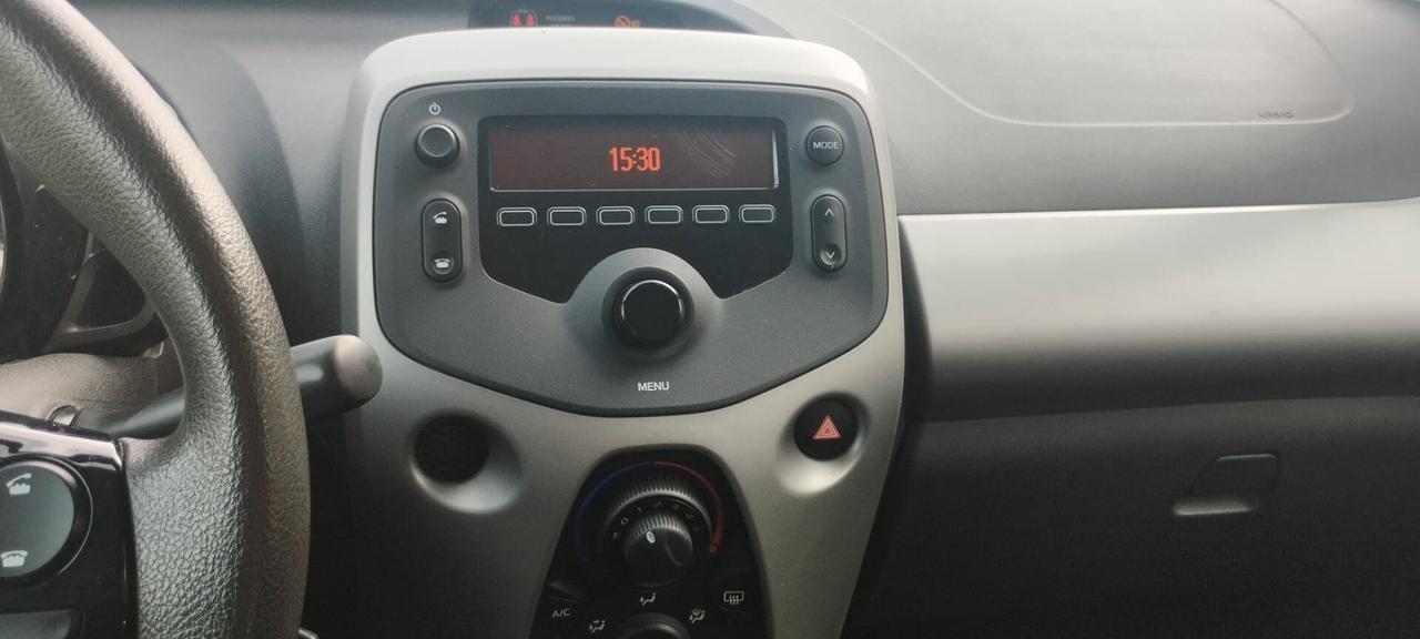 Peugeot 108 Vti 1.0 08/15 km 79650