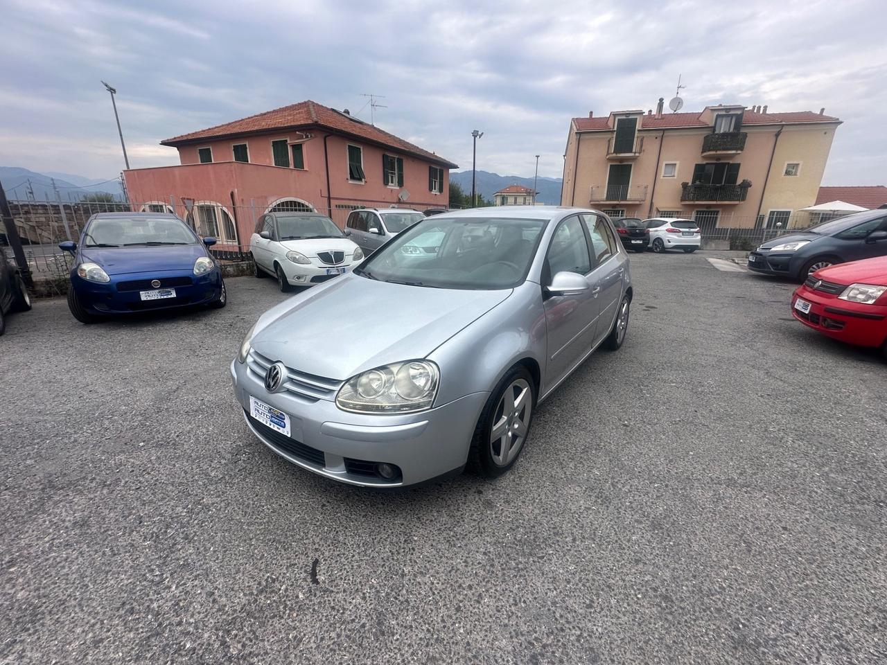 Volkswagen Golf 1.6 16V FSI 5p. Sportline