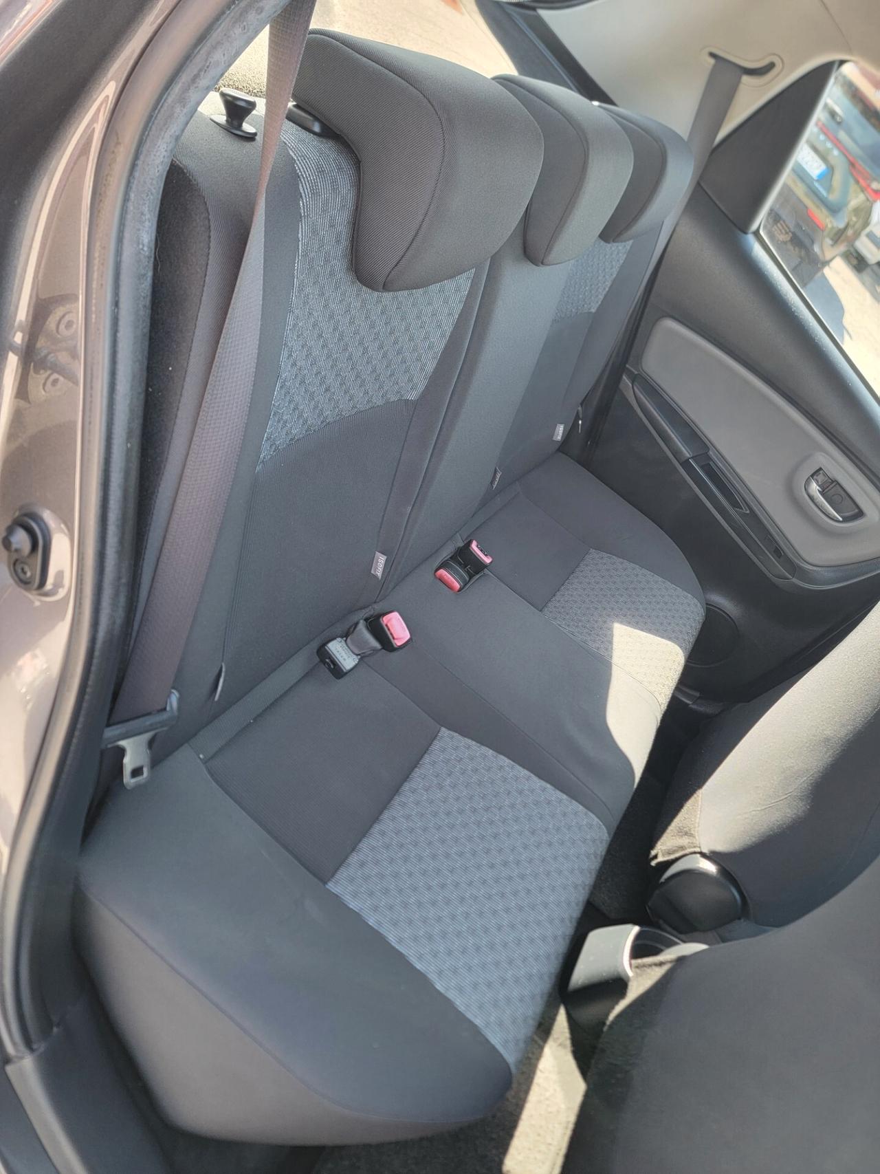 Toyota Yaris 1.4 D-4D 5 porte Active