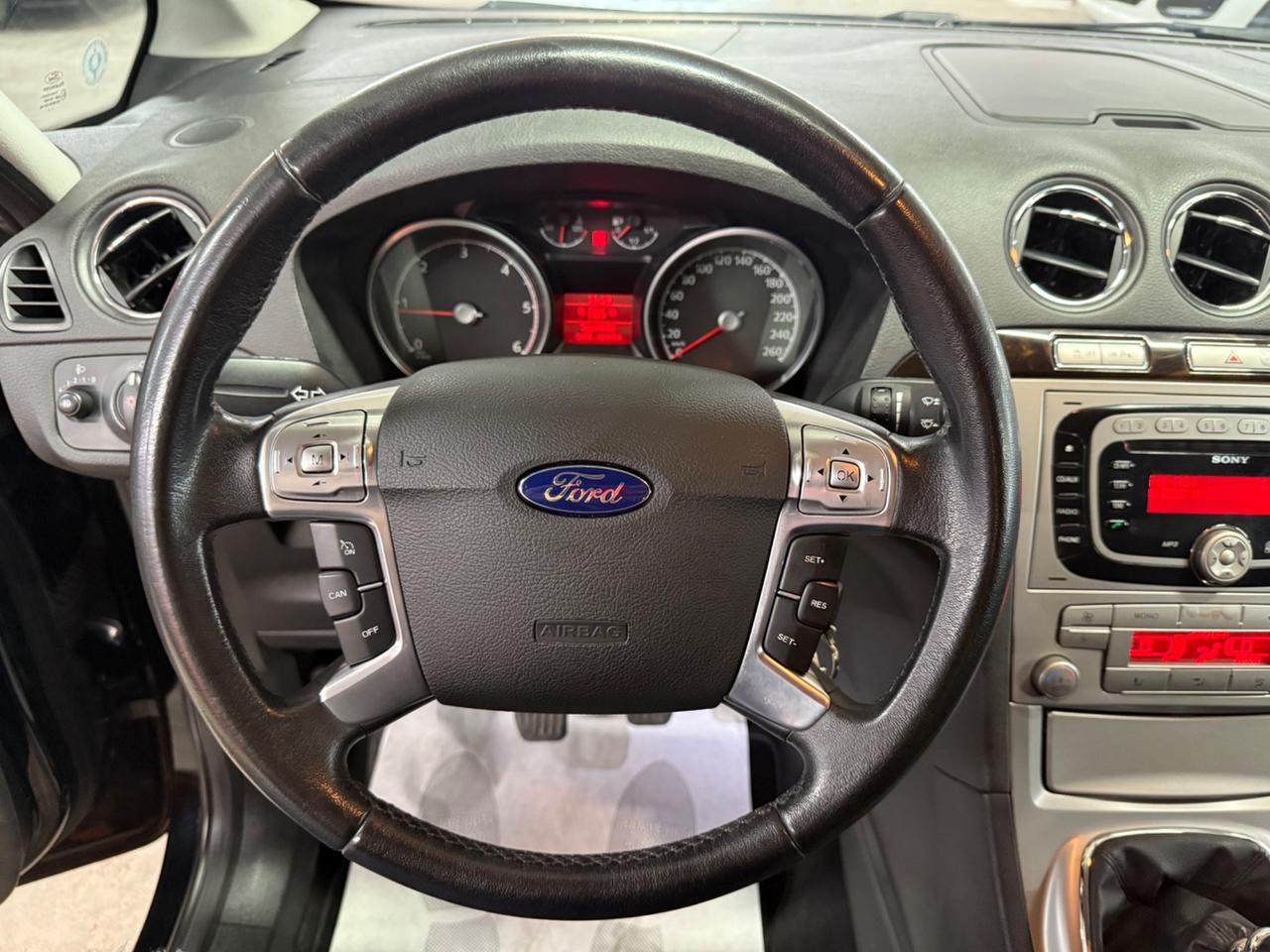 Ford Galaxy 2.0 da 140 CV - Gancio Traino Estraibile 7 posti