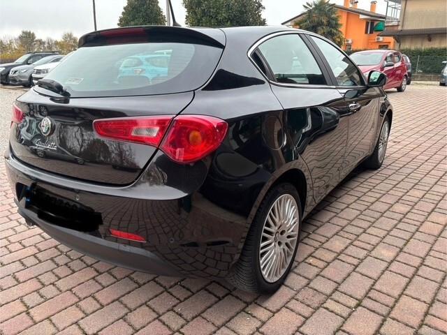 Alfa Romeo Giulietta 2.0 JTDm-2 150 CV Distinctive