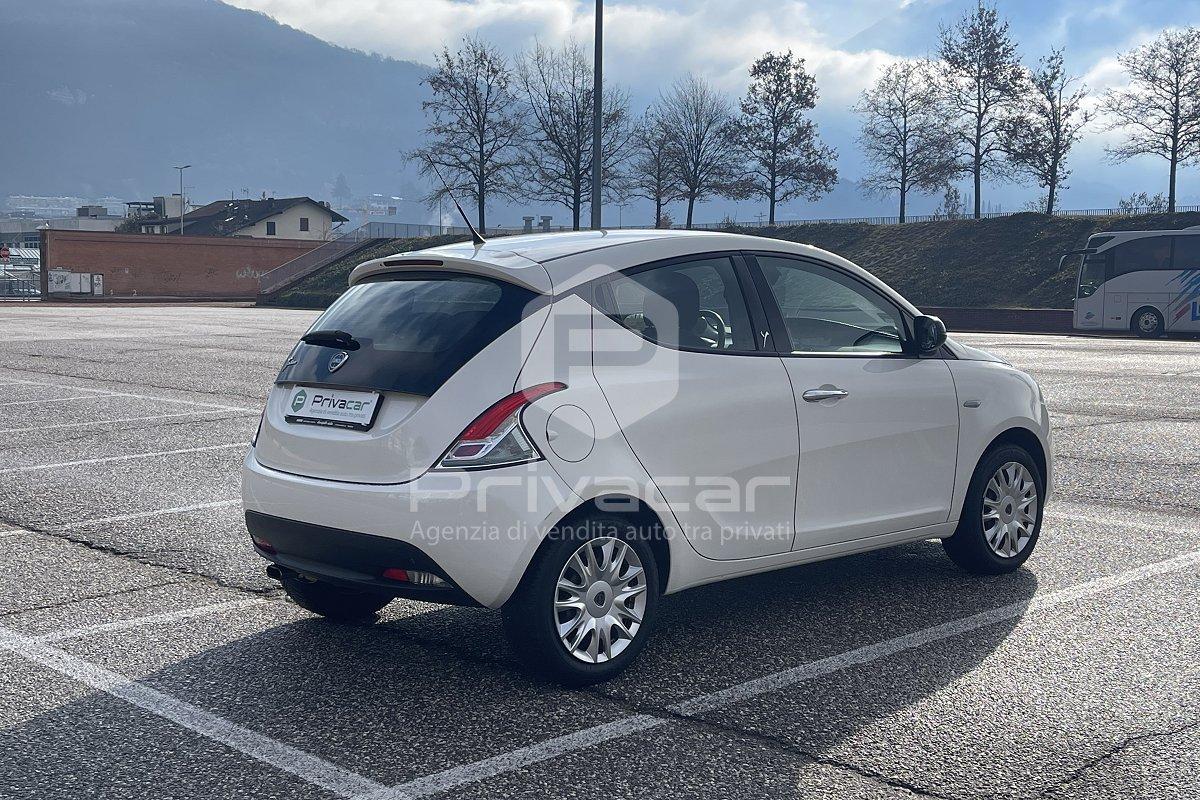 LANCIA Ypsilon 1.2 69 CV 5 porte Gold