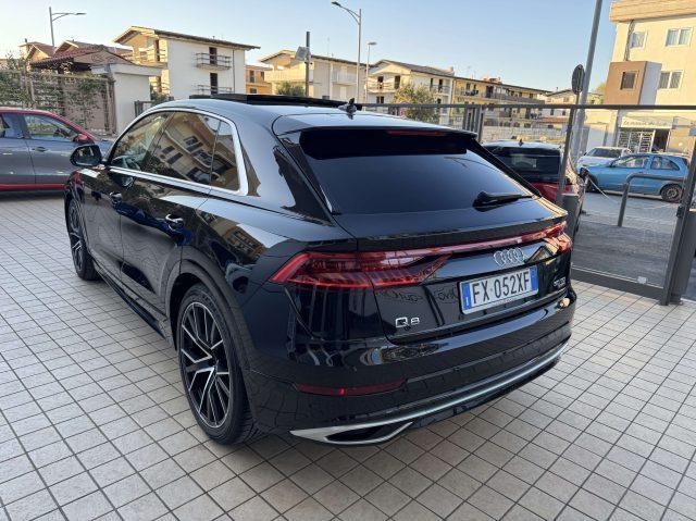 AUDI Q8 50 3.0 tdi S-line quattro Tetto cerchi 22