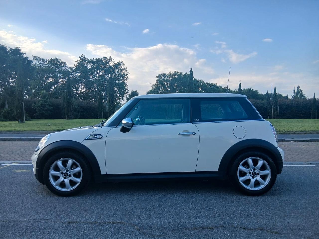 Mini 1.4 16V One Chili