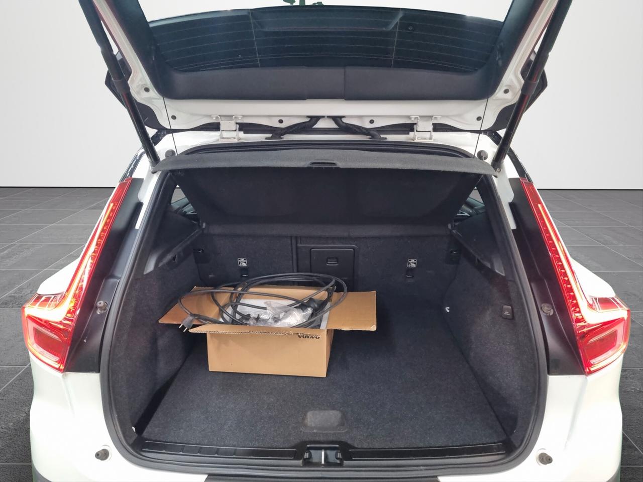 Volvo XC40 T4 Recharge Plug-in Hybrid R-design