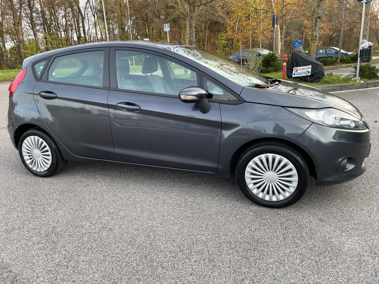 Ford Fiesta 1.4 5 porte Bz.- GPL Titanium*Neo patentati *