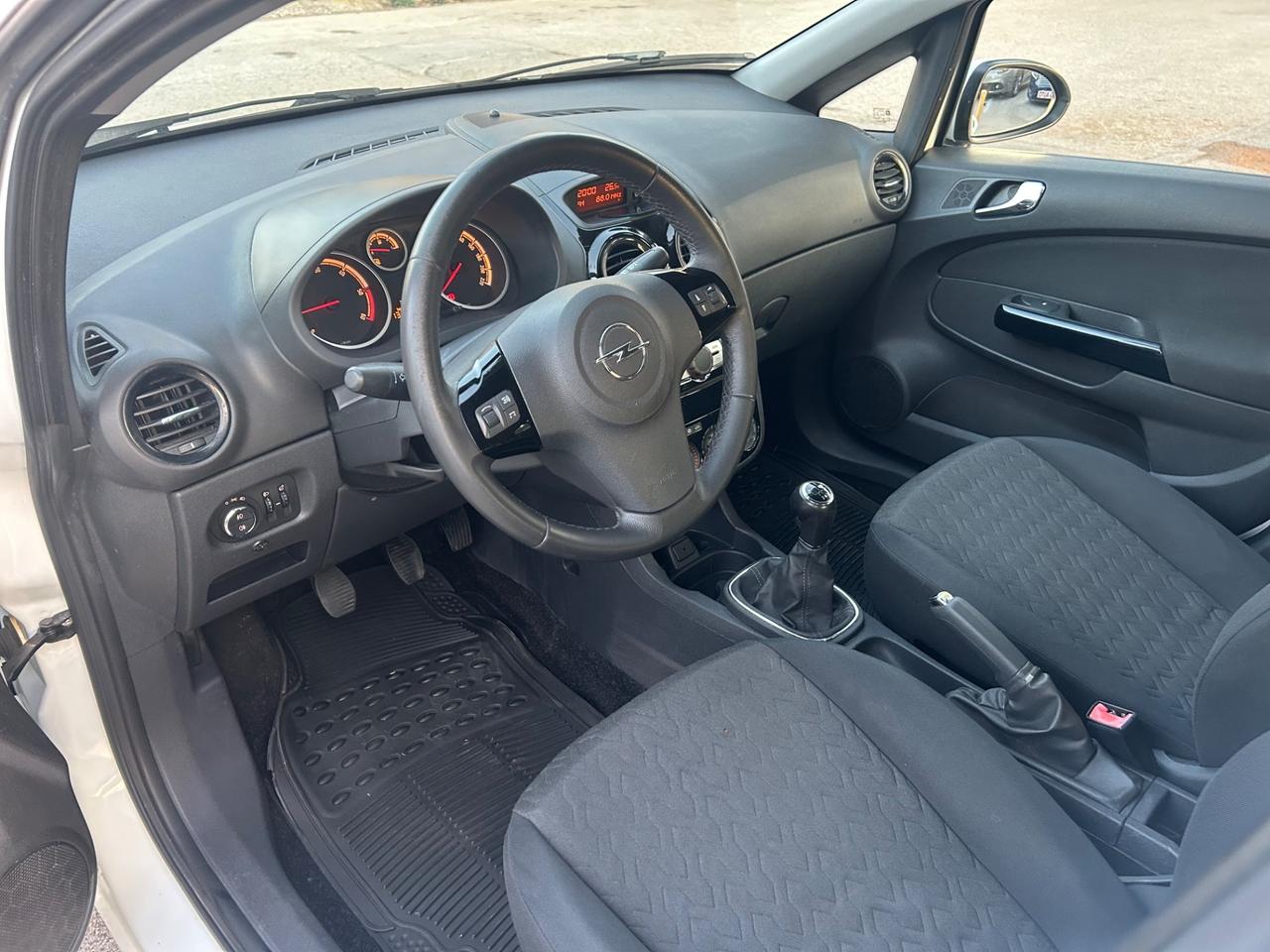 Opel Corsa 1.3 CDTI 75 2013