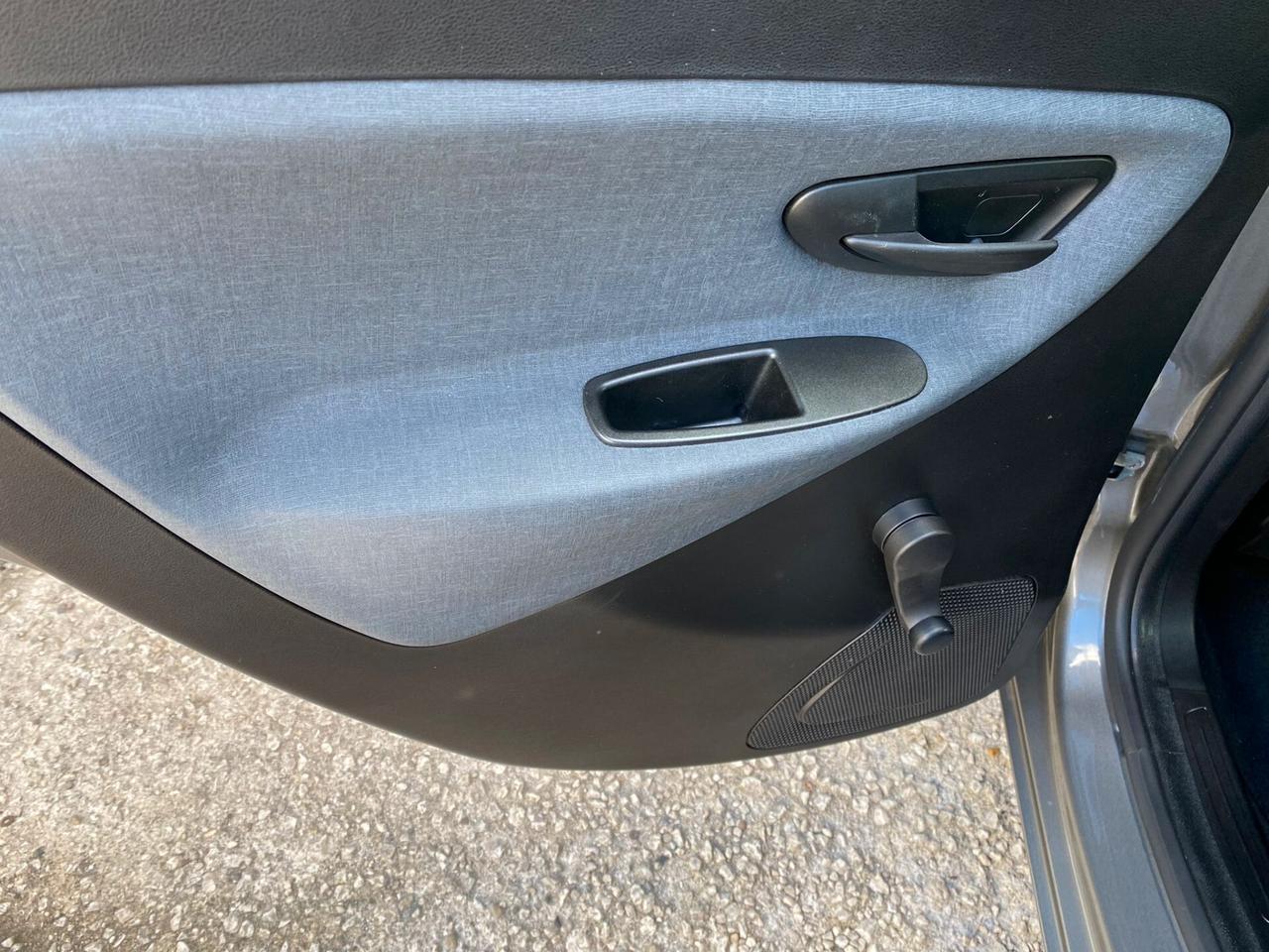 Lancia Ypsilon 1.0 FireFly 5 porte S&S Hybrid Gold