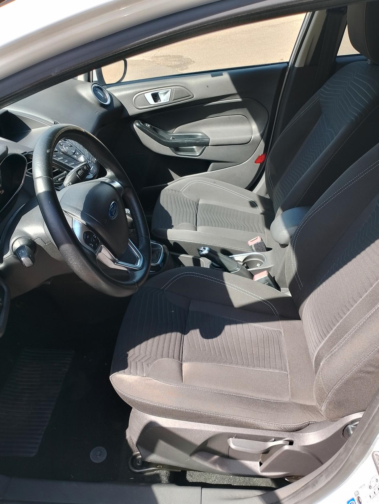 Ford Fiesta 1.5 TDCi 75CV 5 porte Titanium