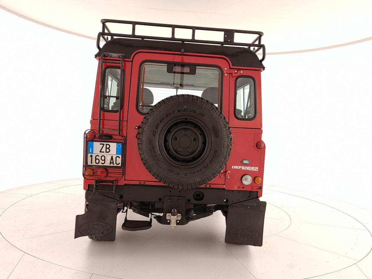 Land Rover Defender 90 2.2 TD4 Soft top N1