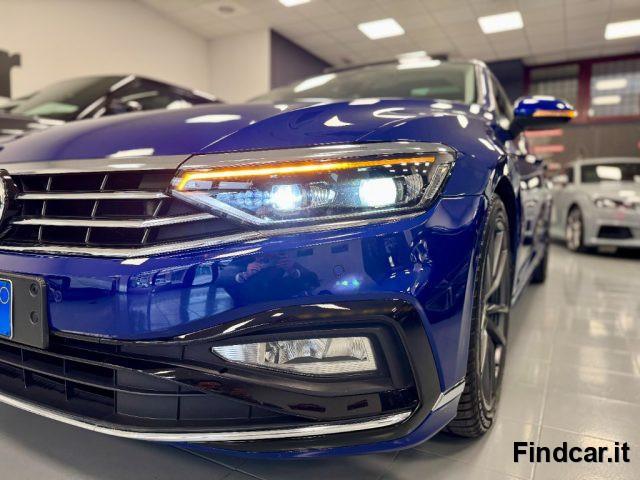 VOLKSWAGEN Passat Variant 2.0 TDI EVO DSG R-Line "Full Optional"