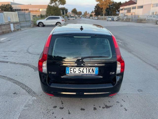 VOLVO - V50 - D2 R-design