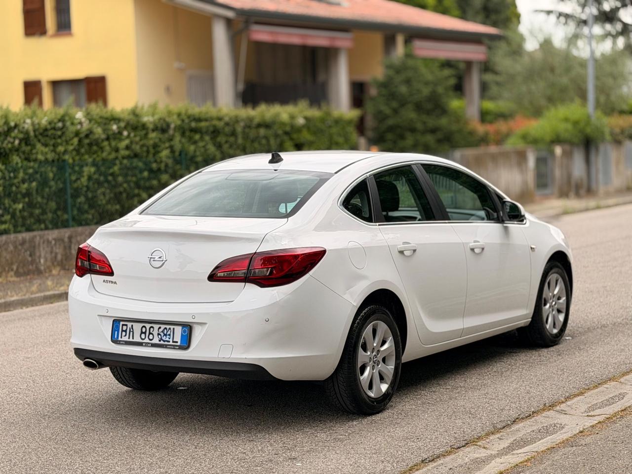 Opel Astra 1.4 Turbo 140CV 5 porte GPL Tech Elective