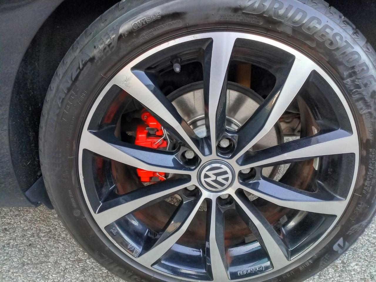 Volkswagen Golf Highline 2.0 TDI BlueMotion  #7353