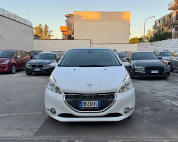 Peugeot 208 1.4 DIESEL 68CV Allure 11/2012