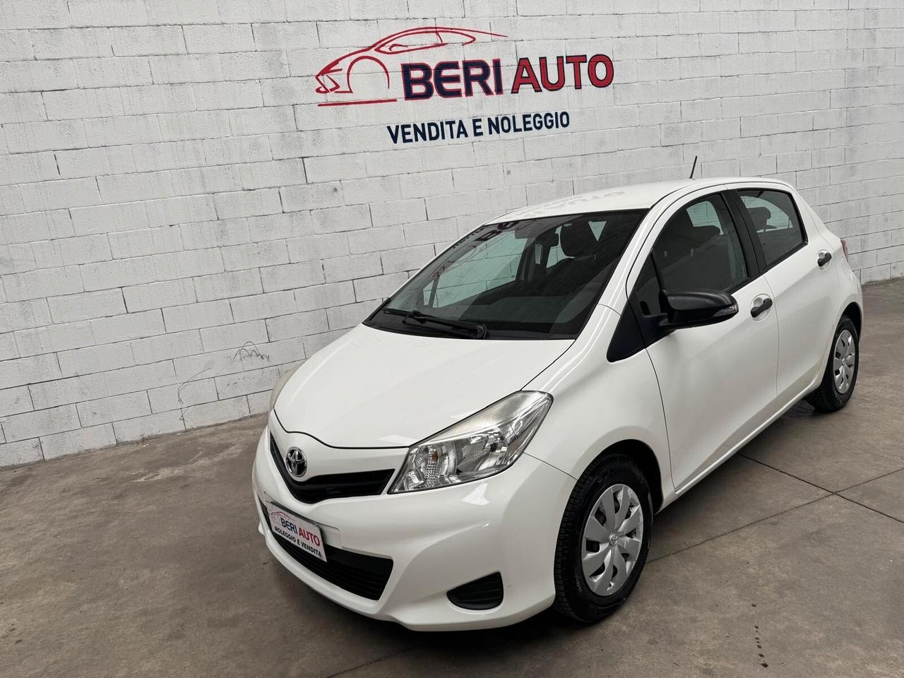 Toyota Yaris 1.0 5 porte Lounge