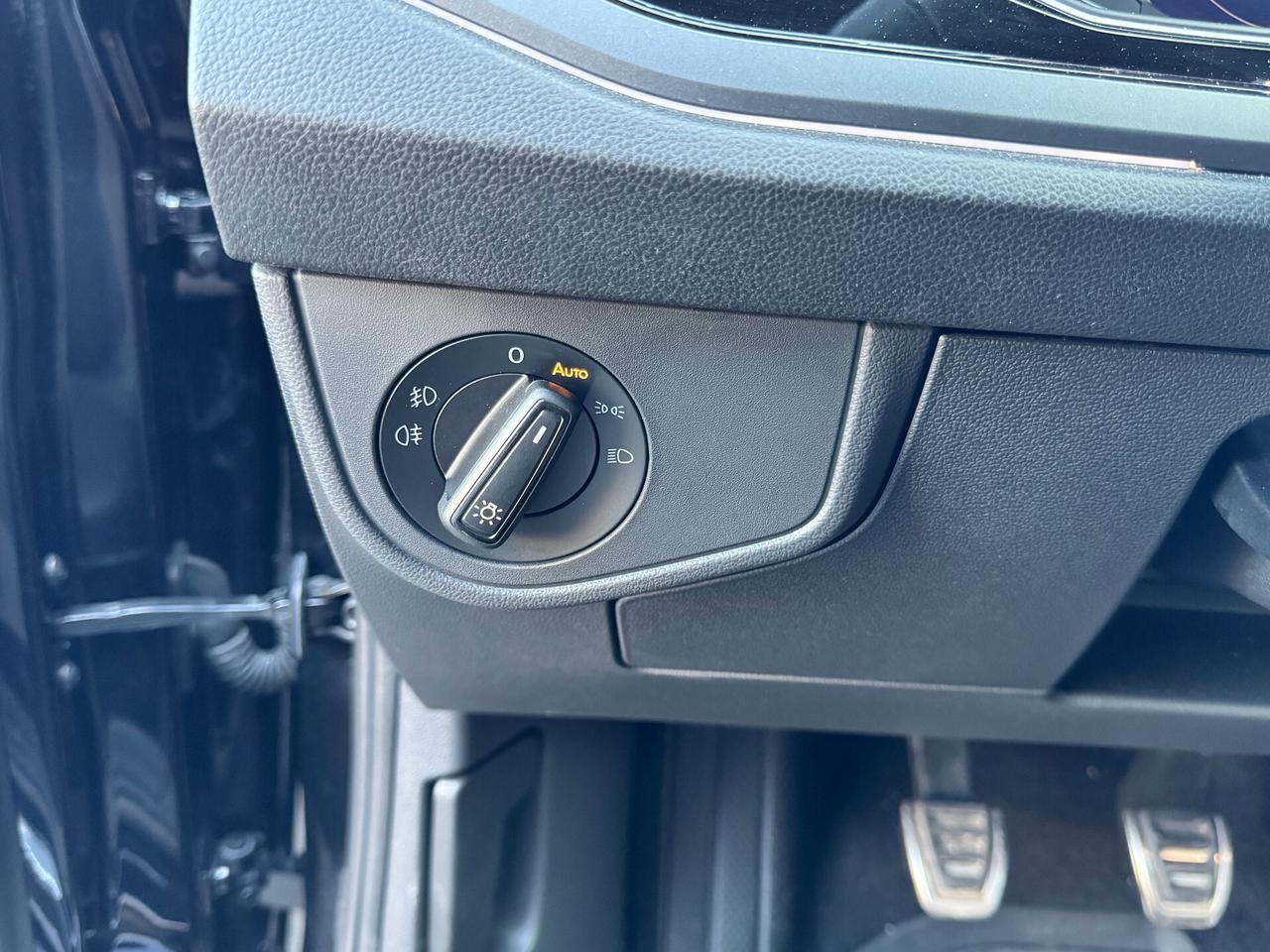 Volkswagen Taigo 1.0 TSI 115 CV R-Line