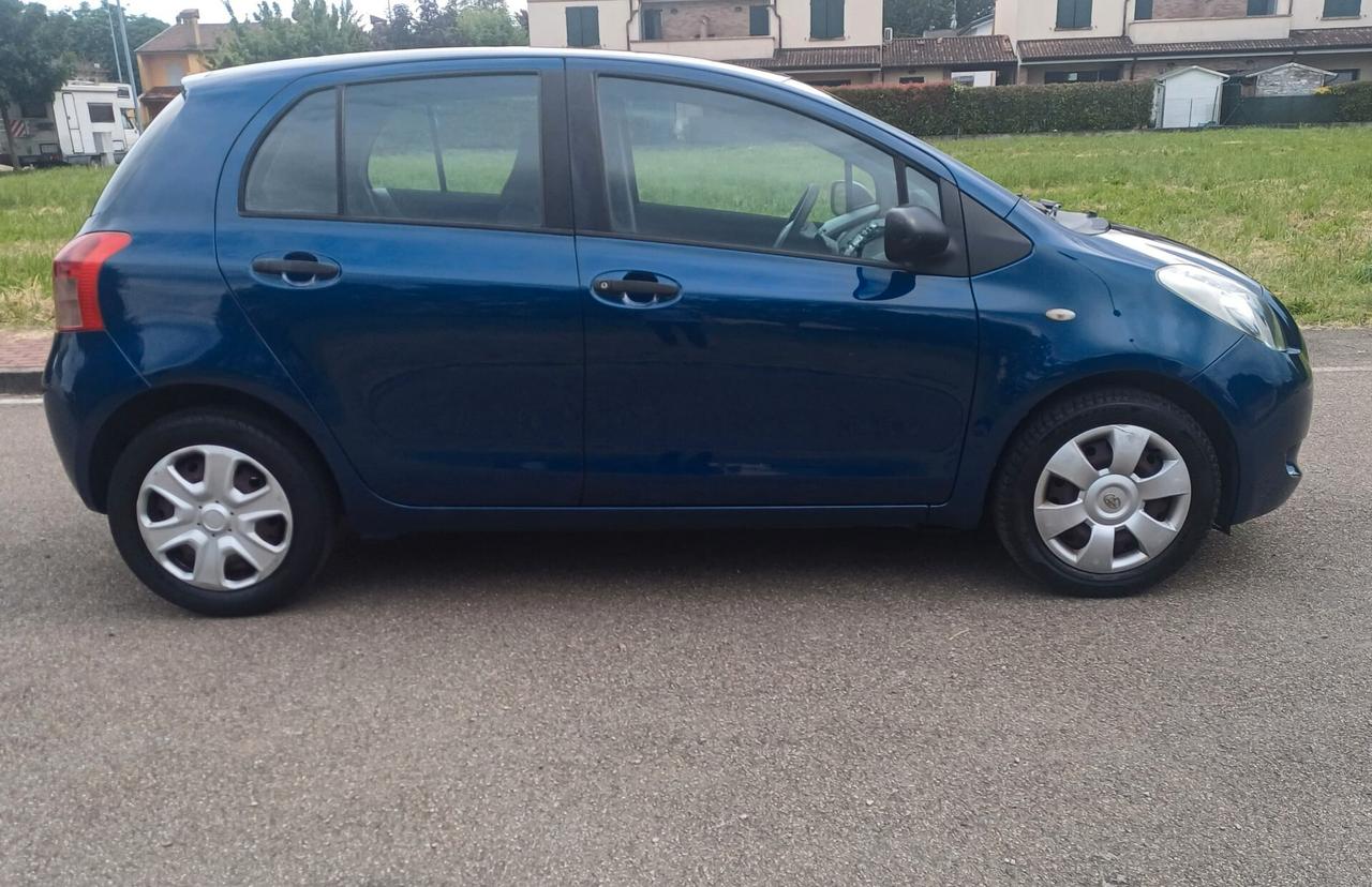 Toyota Yaris 1.3 5 porte Sol