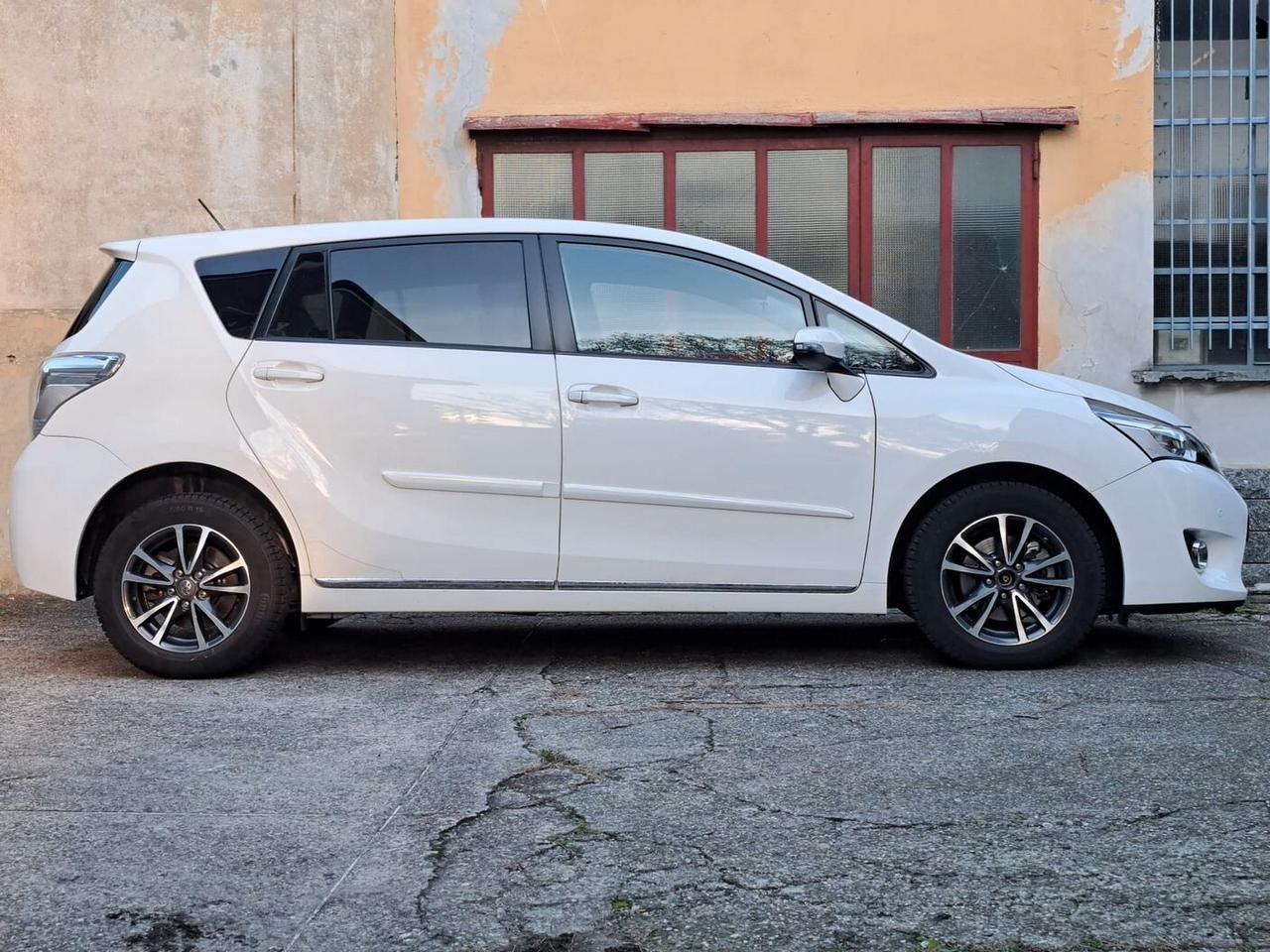 Toyota Verso 1.8 CVT Style 7 posti * 56.000 KM *