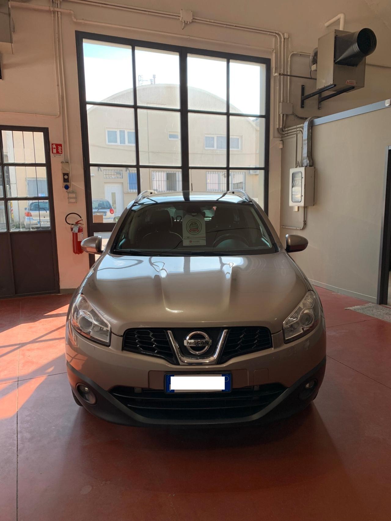 Nissan Qashqai 2.0 dCi n-tec 7 posti 4wd